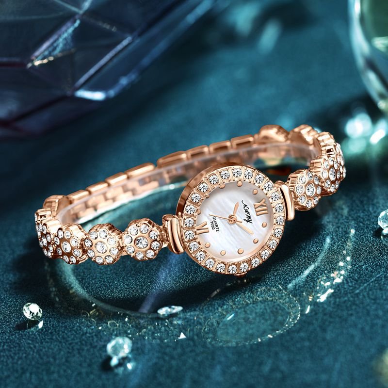 WW706 Luxury Diamond Style Fashionable Watches - Image 4