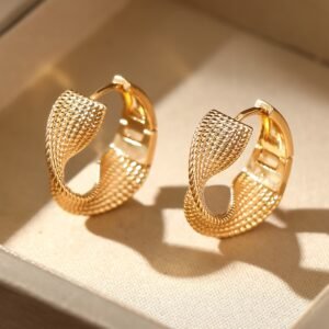 JW965 Gold Hoop Earrings