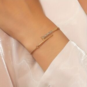 JW942 Hand Chain Bracelet
